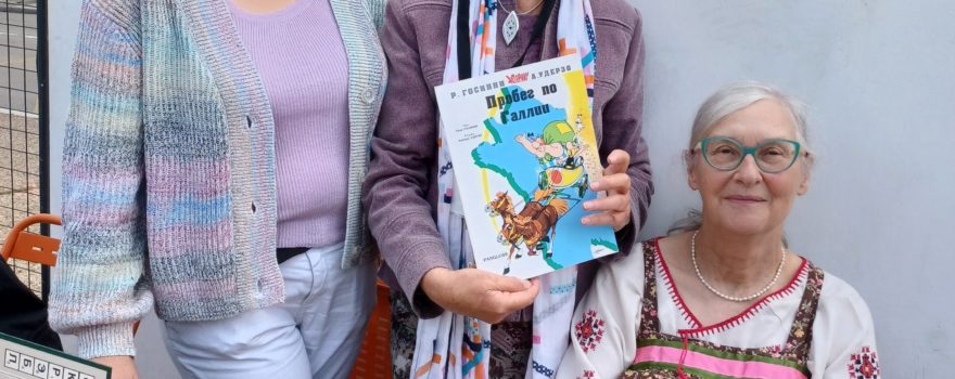 Le stand et les bénévoles de France Russie CEI Nantes